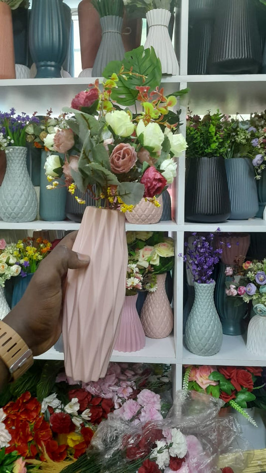 🌷 Elegant Flower Vase – Style Meets Simplicity