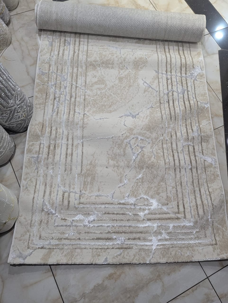 Corridor Runner Rug – Stylish, Non-Slip & Durable