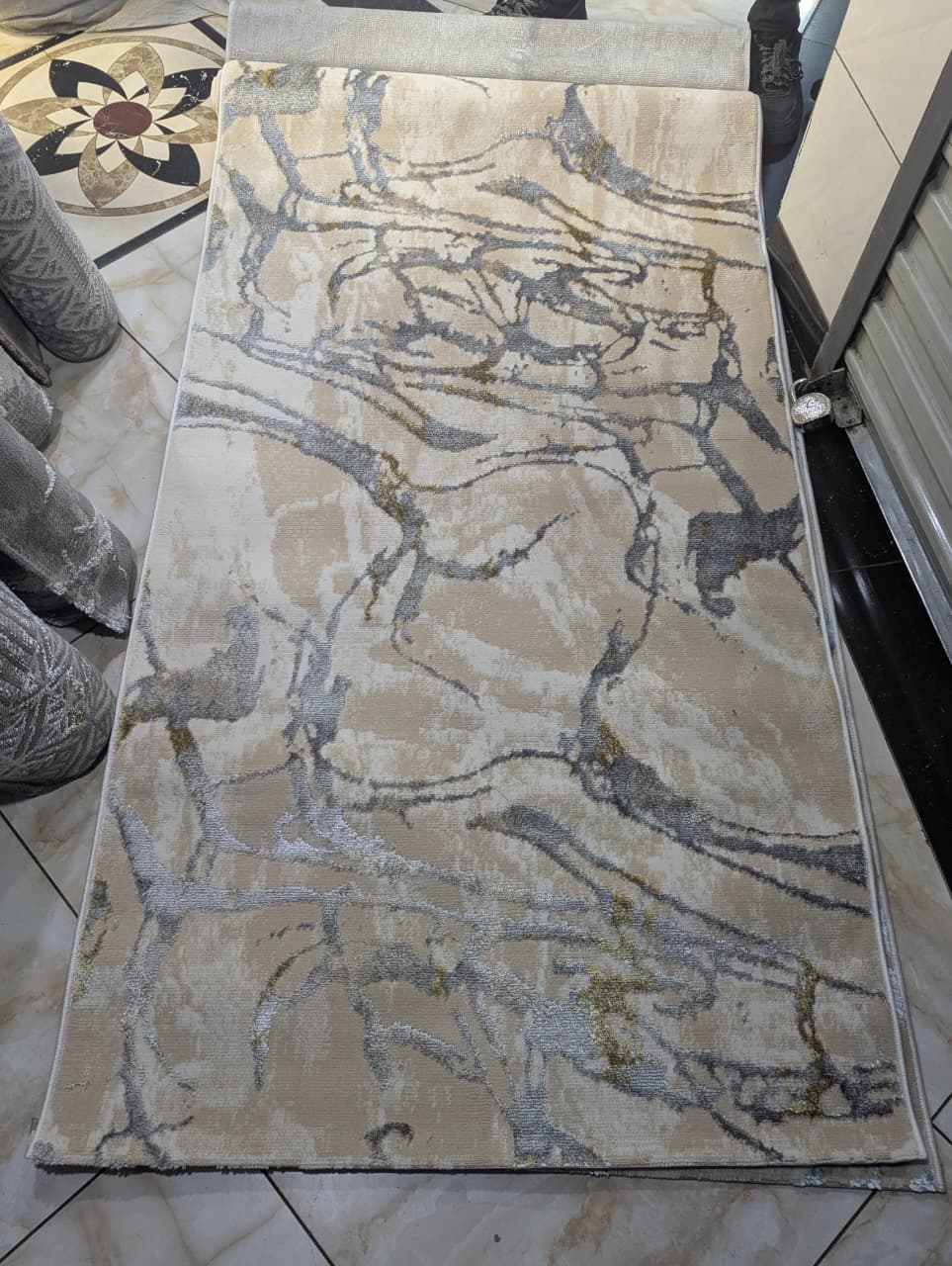 Corridor Runner Rug – Stylish, Non-Slip & Durable