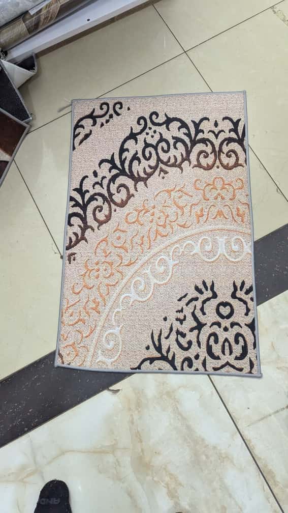 HD Doormat – Heavy-Duty, Non-Slip & Dirt-Trapping