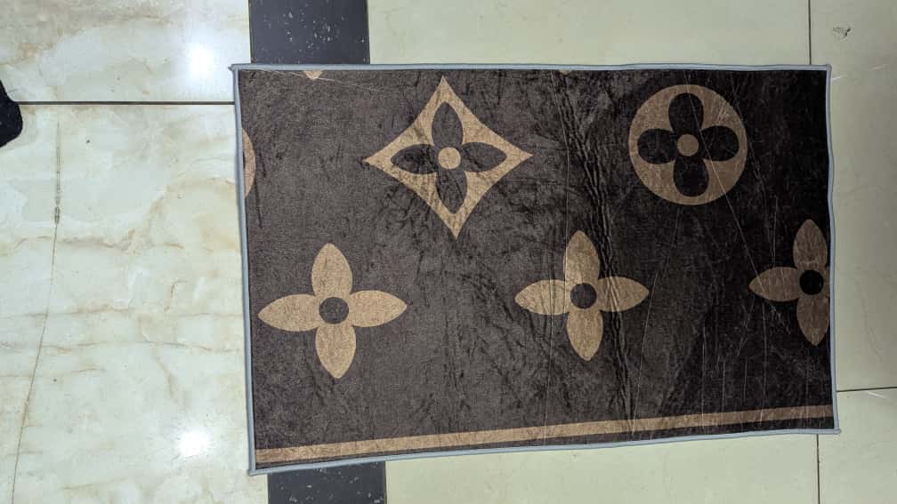 HD Doormat – Heavy-Duty, Non-Slip & Dirt-Trapping