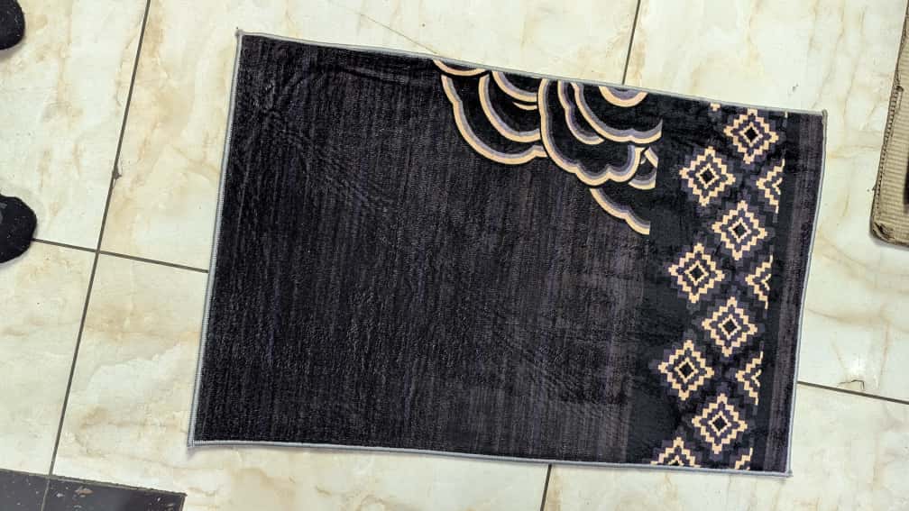 HD Doormat – Heavy-Duty, Non-Slip & Dirt-Trapping