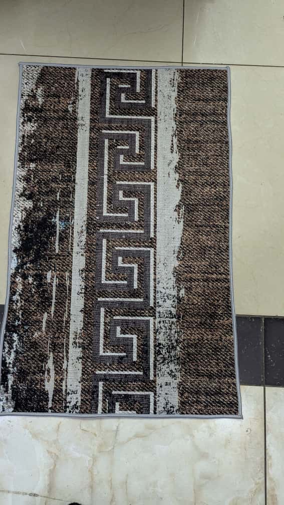 HD Doormat – Heavy-Duty, Non-Slip & Dirt-Trapping